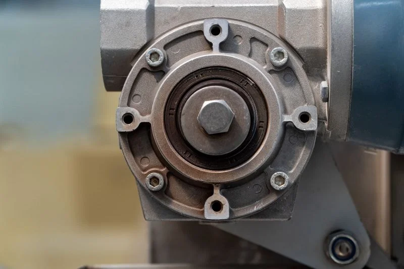 Precision CNC machining of servo motor shaft